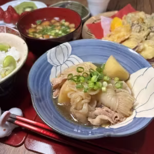 Stewed Meat and Potatoes (Japanese Style) 