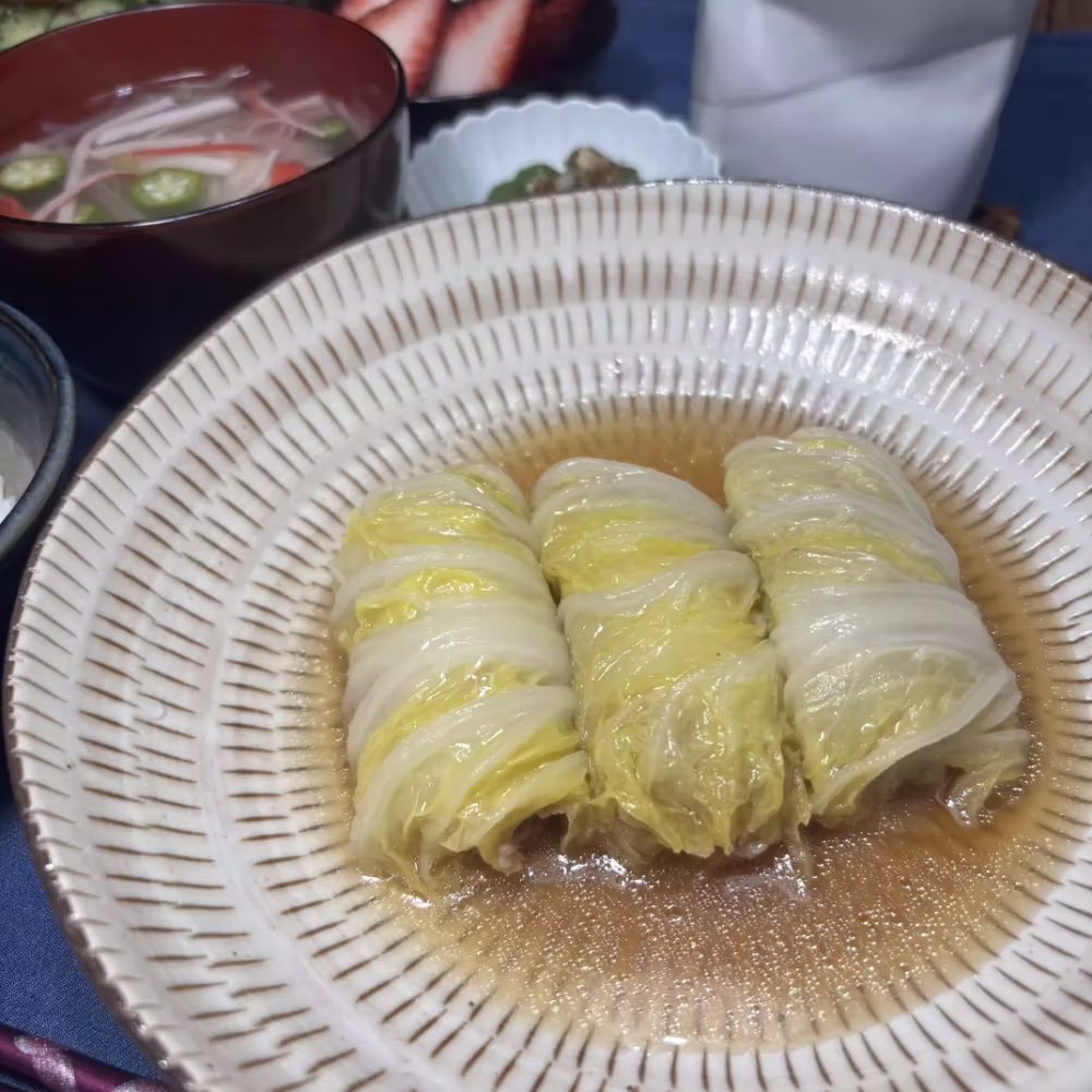 Chinese-style Stuffed Cabbage Rolls