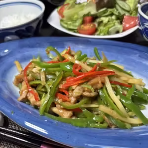 Stir-Fried Shredded Pork with Green Peppers