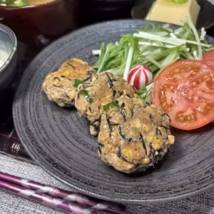 Teriyaki Pork Burger with Hijiki Seaweed