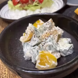 Creamy Yogurt Sauce Salad