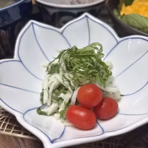 Daikon–Herb Slaw