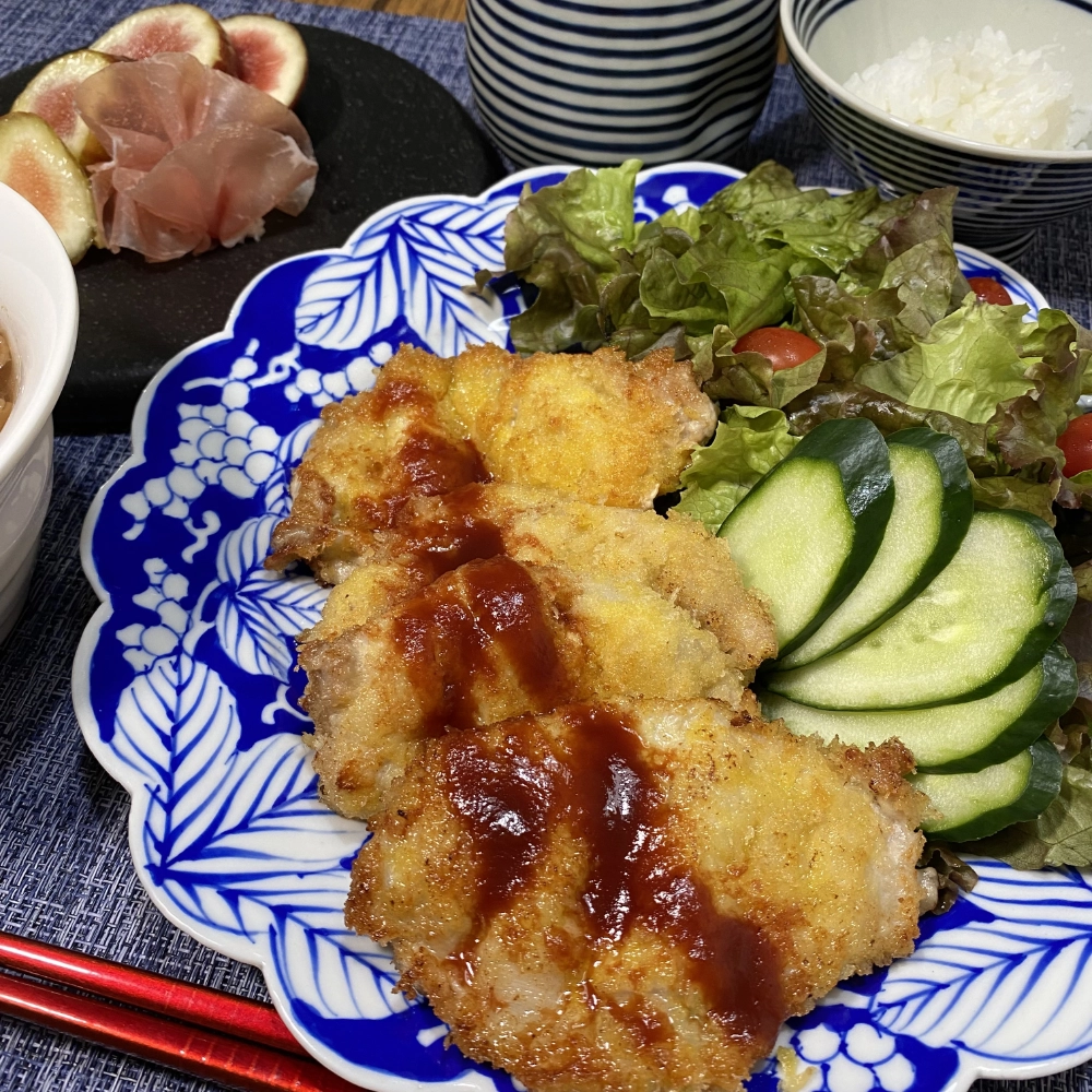 Deep-Fried Thinly Sliced Pork Tenderloin Stuffed with Cheese and Shiso