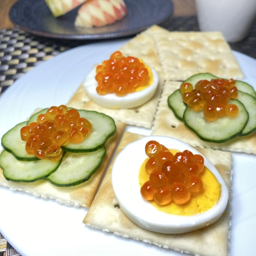 Canapés on Crackers