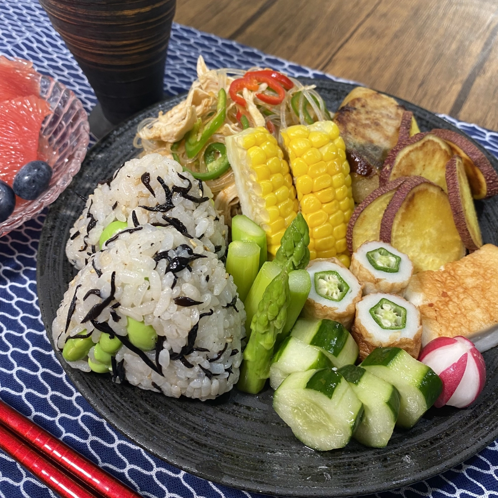 Hijiki and Edamame Onigiri