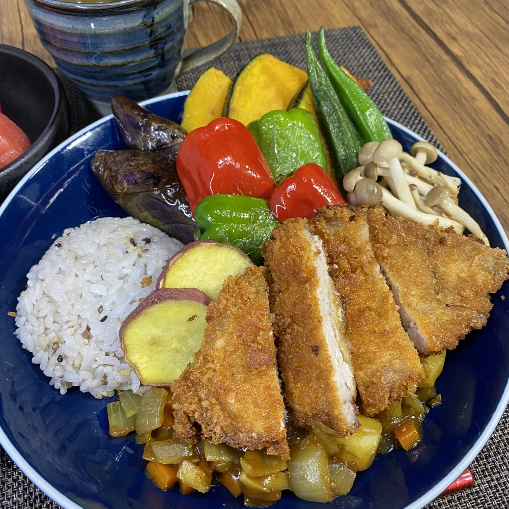 Grilled Vegetables and Pork Cutlet Curry