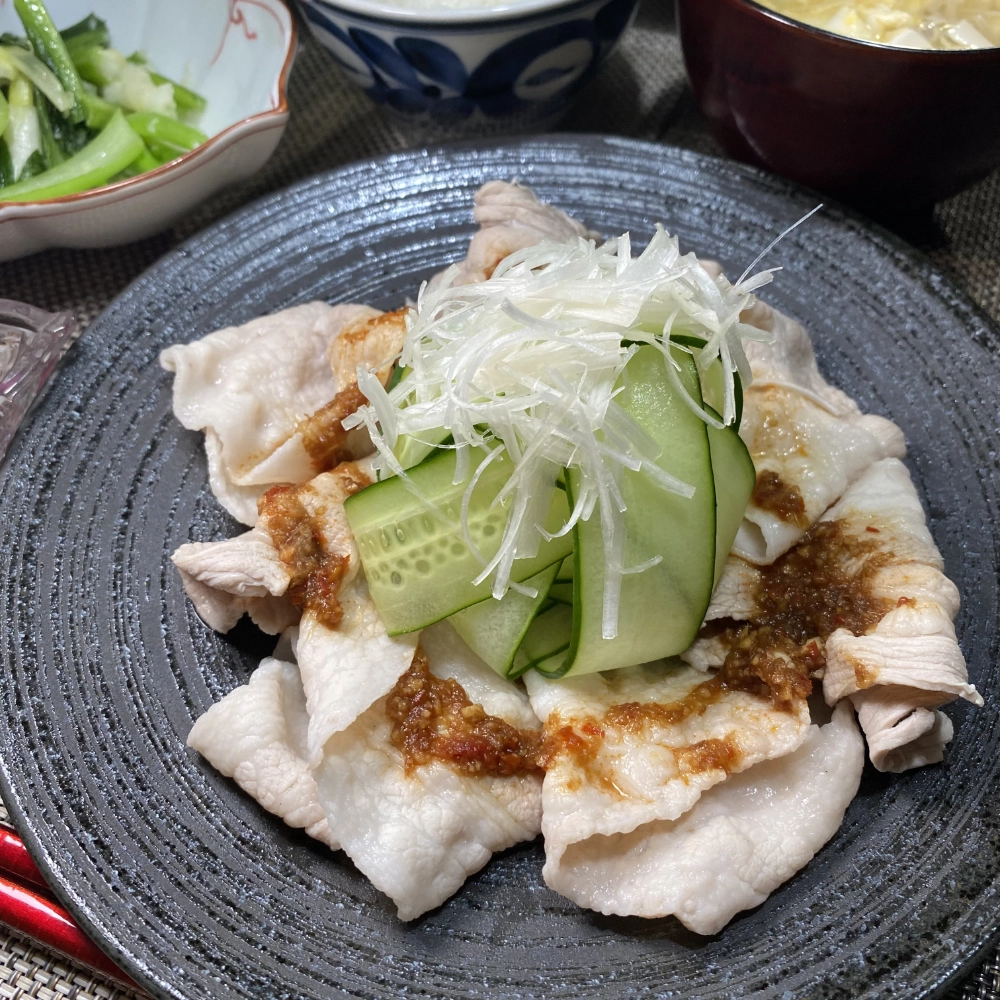 Sichuan-style Cold Pork with Garlic Sauce