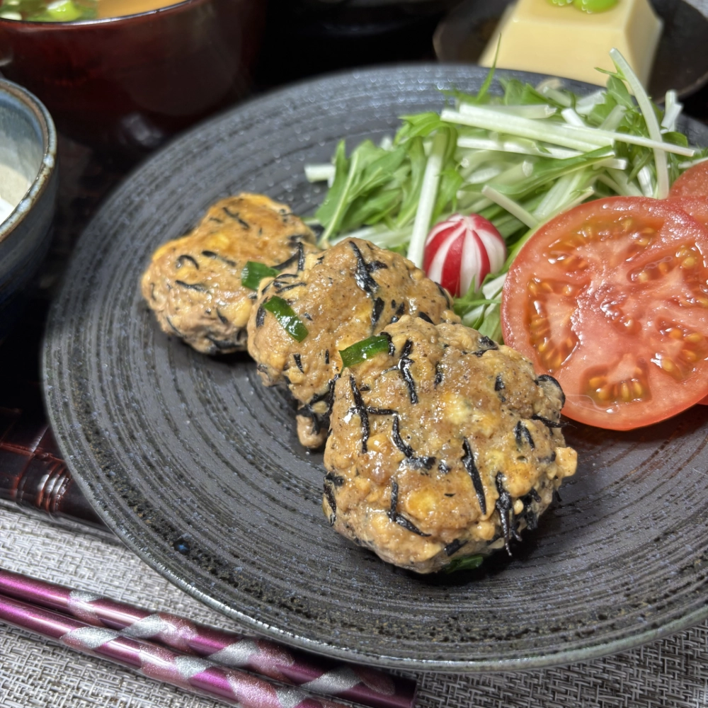 Teriyaki Pork Burger with Hijiki Seaweed