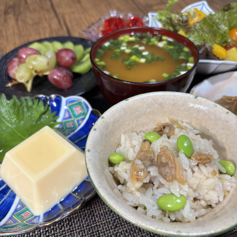 Rice Mixed with Clams